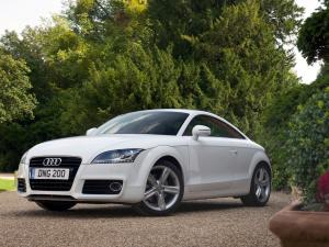 Audi TT 2.0 TFSI Coupe 2010 года